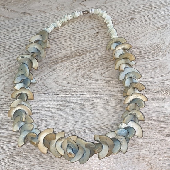 Seashell Cream Howlite Chevron Arrow Bohemian Edgy Minimalist Choker Necklace - Picture 16 of 16